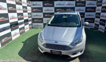 Ford Focus Titanium 2018 GRIS lleno