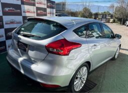 Ford Focus Titanium 2018 GRIS lleno