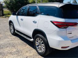 Toyota Fortuner SRX TRO 2022 lleno