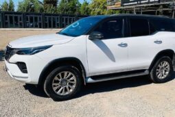 Toyota Fortuner SRX TRO 2022 lleno