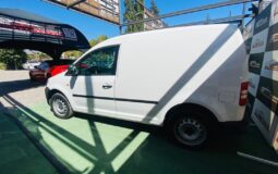 Volkswagen Caddy 2.0 turbo diésel 2015 lleno