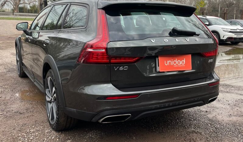 VOLVO V60 4×4 lleno