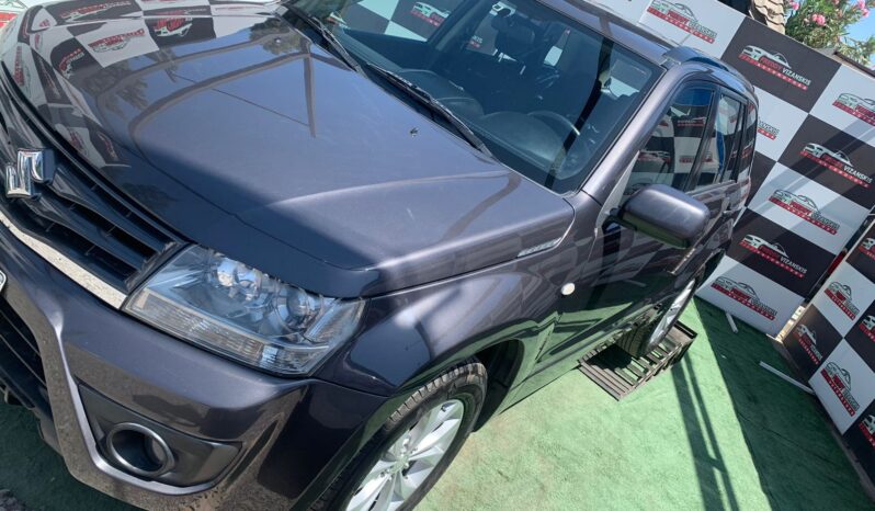 SUZUKI GRAND NOMADE lleno