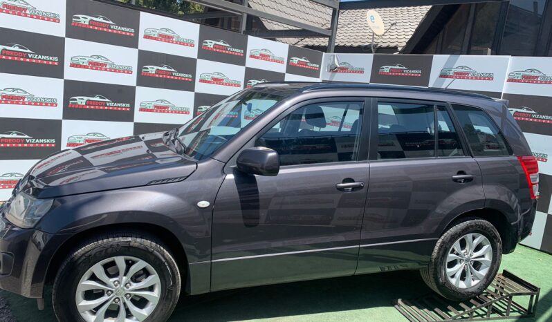 SUZUKI GRAND NOMADE lleno