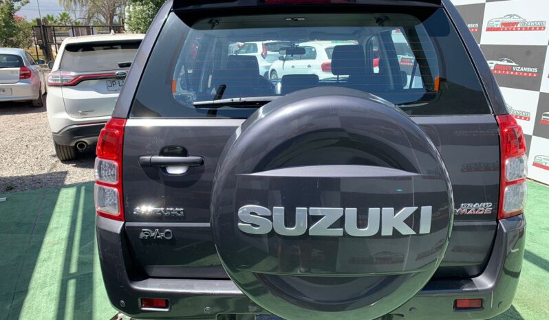 SUZUKI GRAND NOMADE lleno