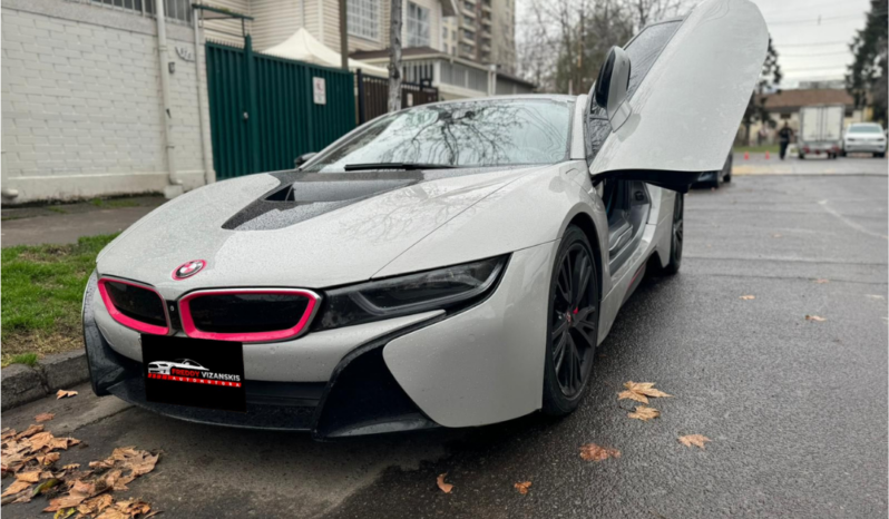 BMW i8 lleno