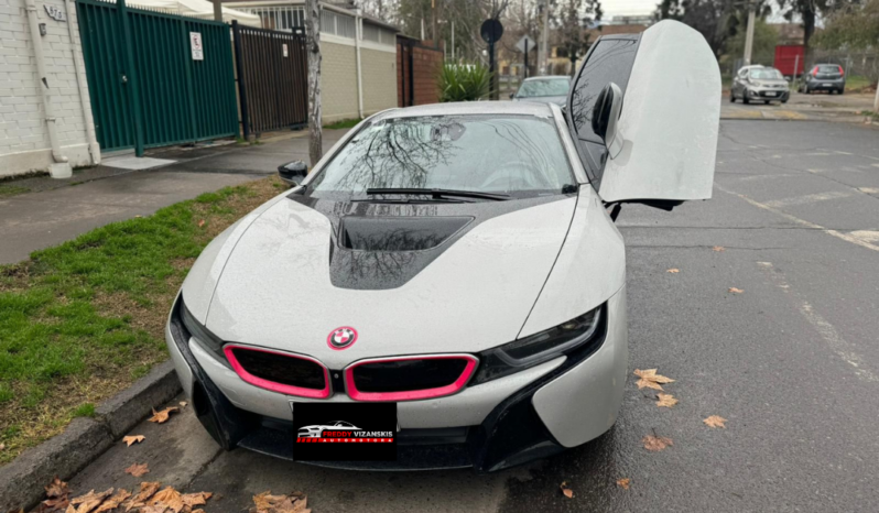 BMW i8 lleno