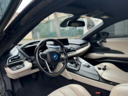 BMW i8 lleno