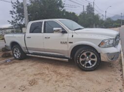 DODGE RAM 1500 LARAMIE lleno