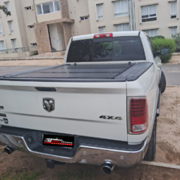 DODGE RAM 1500 LARAMIE lleno