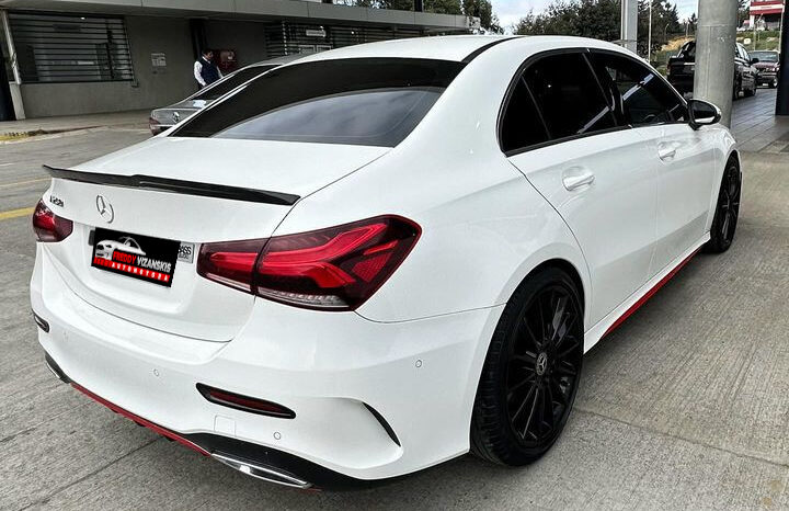 MERCEDES BENZ a250 AMG lleno