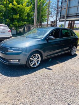 SKODA SPACEBACK lleno