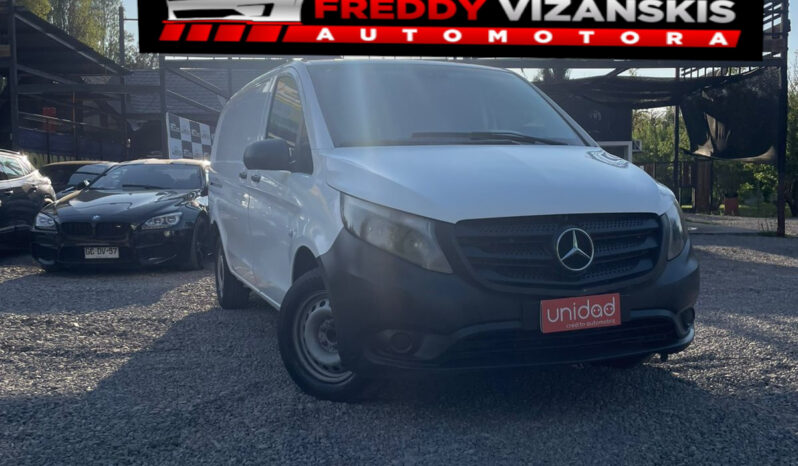 MERCEDES VITTO lleno