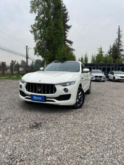 MASERATI LEVANTE Q4 lleno