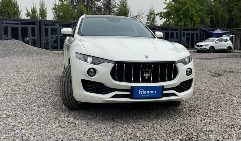 MASERATI LEVANTE Q4 lleno