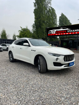 MASERATI LEVANTE Q4 lleno