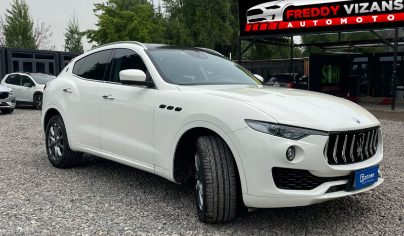 MASERATI LEVANTE Q4 lleno