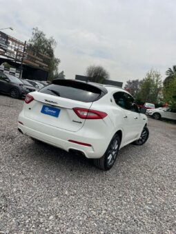 MASERATI LEVANTE Q4 lleno