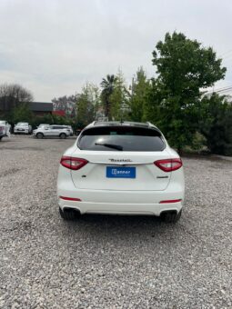 MASERATI LEVANTE Q4 lleno