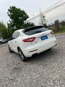 MASERATI LEVANTE Q4 lleno