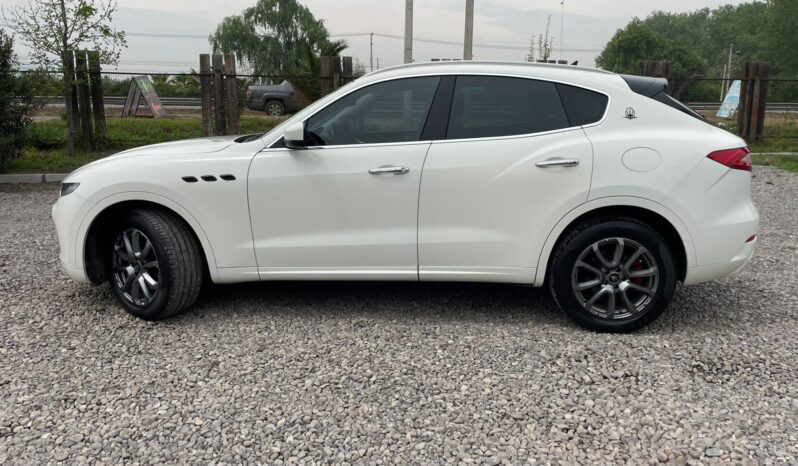 MASERATI LEVANTE Q4 lleno