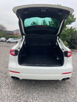 MASERATI LEVANTE Q4 lleno