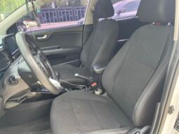 KIA RIO 5 EX lleno