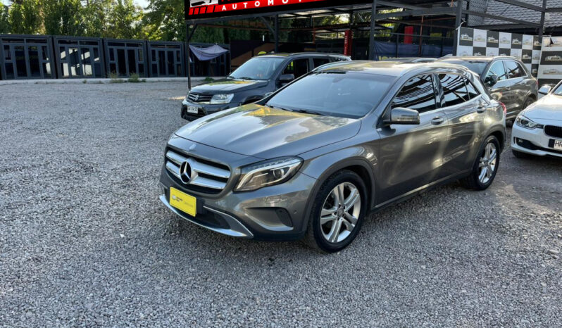 MERCEDES BENZ GLA200 lleno