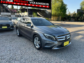 MERCEDES BENZ GLA200