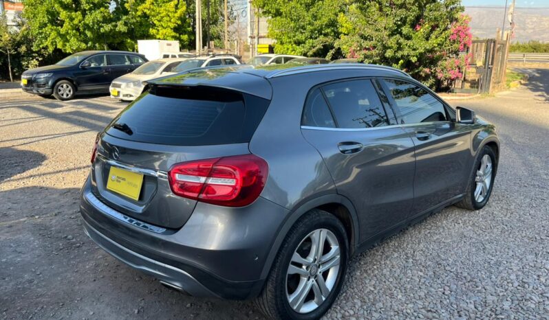 MERCEDES BENZ GLA200 lleno