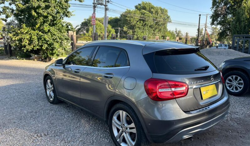 MERCEDES BENZ GLA200 lleno