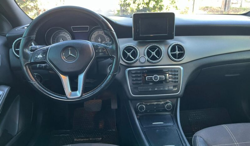 MERCEDES BENZ GLA200 lleno