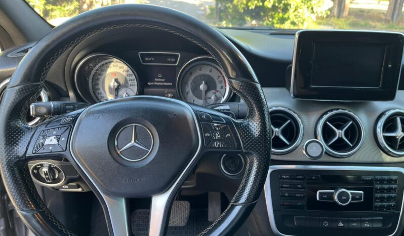 MERCEDES BENZ GLA200 lleno