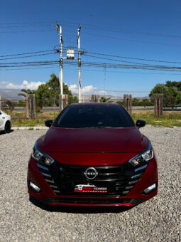 NISSAN VERSA lleno