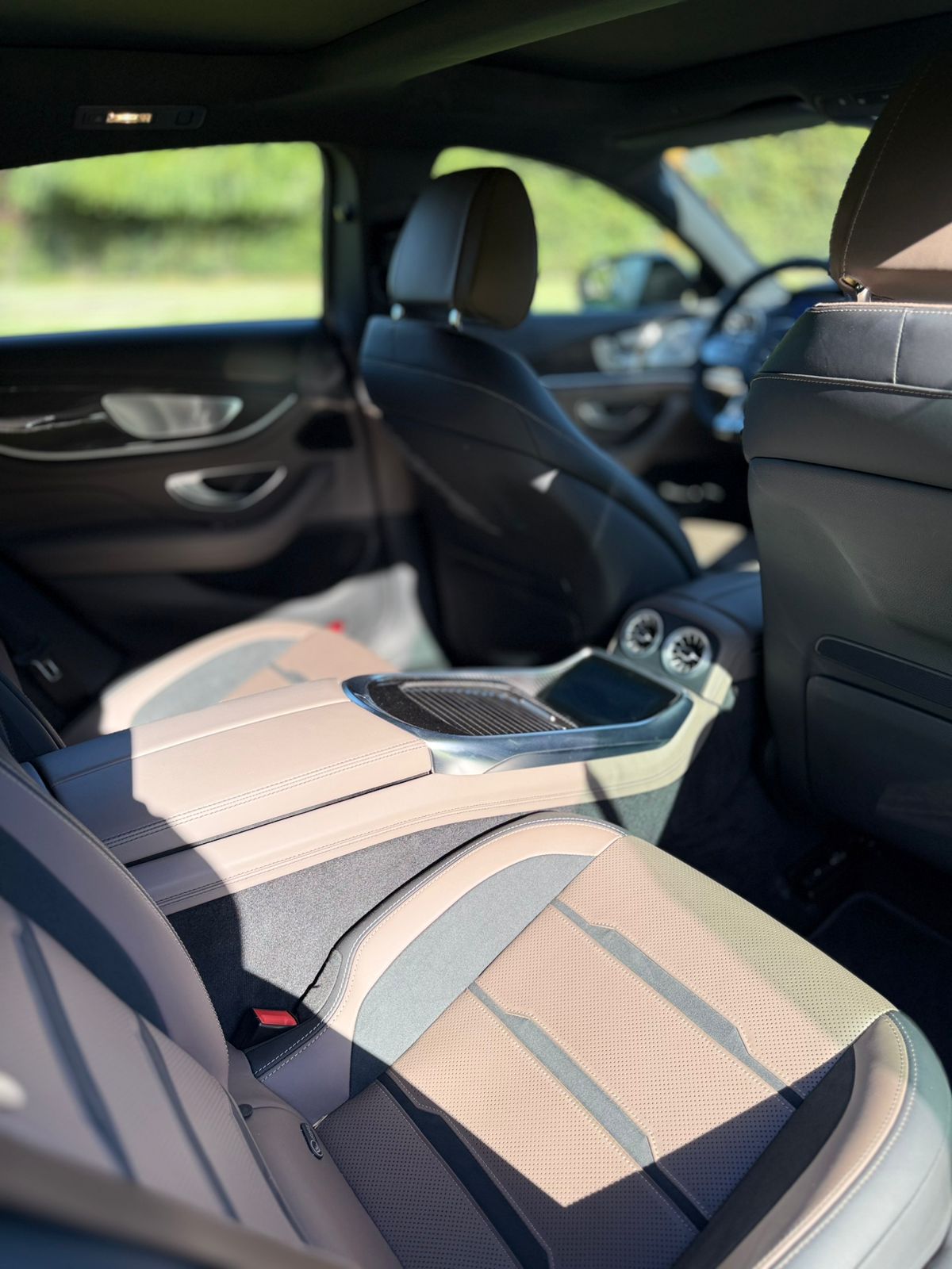 Mercedes-Benz Gt63 S — foto 13 de 16